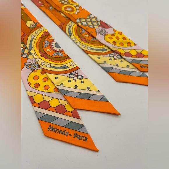 HERMES LES MURMURES DE LA FORET Set Of 2 Twilly New With Tags Orange Jaune Vif - Picture 2 of 9